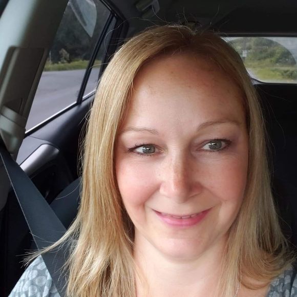 Meet your Posher, Darlene - Picture 1 of 1